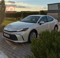 تۆیۆتا کامری